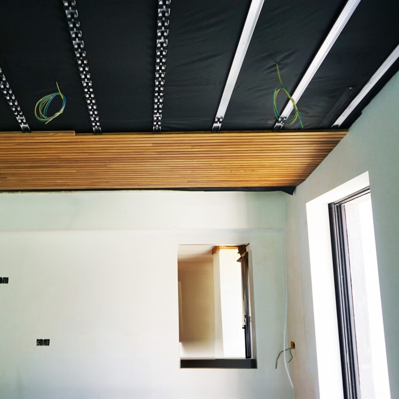 Linup-Deckeninstallation in Destelbergen